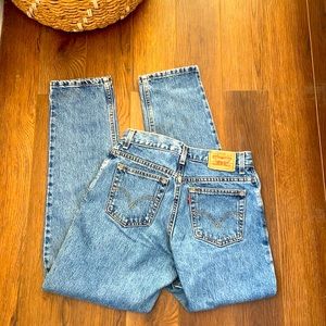 Levi’s 550 Vintage Mom Jeans
